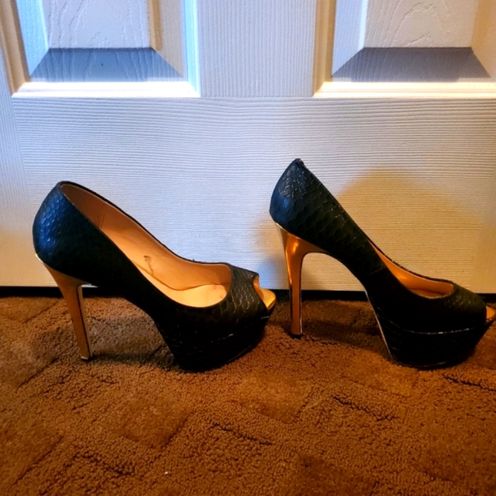 Black & Gold Dress Heels - Picture 2 of 8